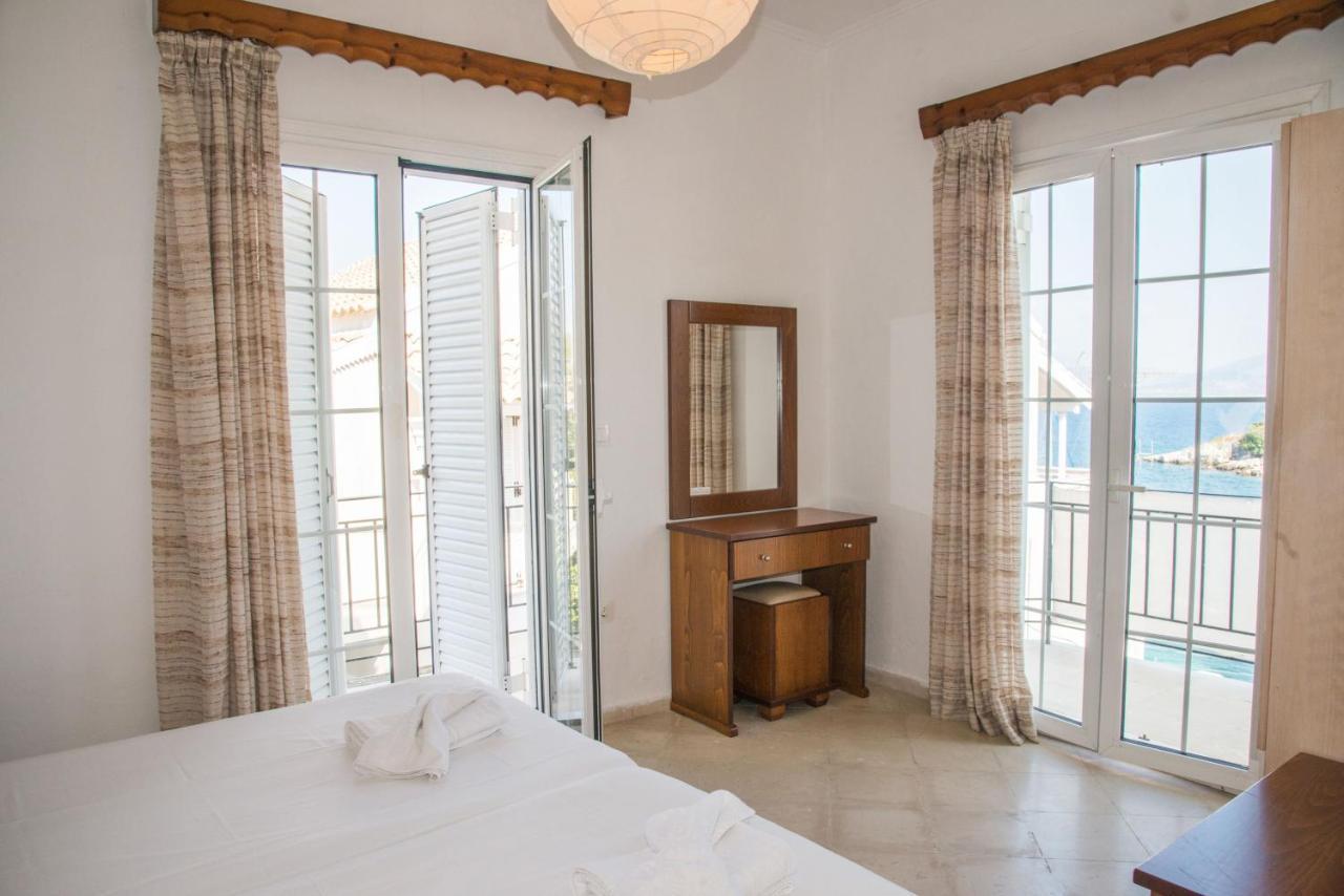 Limani Apartments Kassiopi Exteriér fotografie