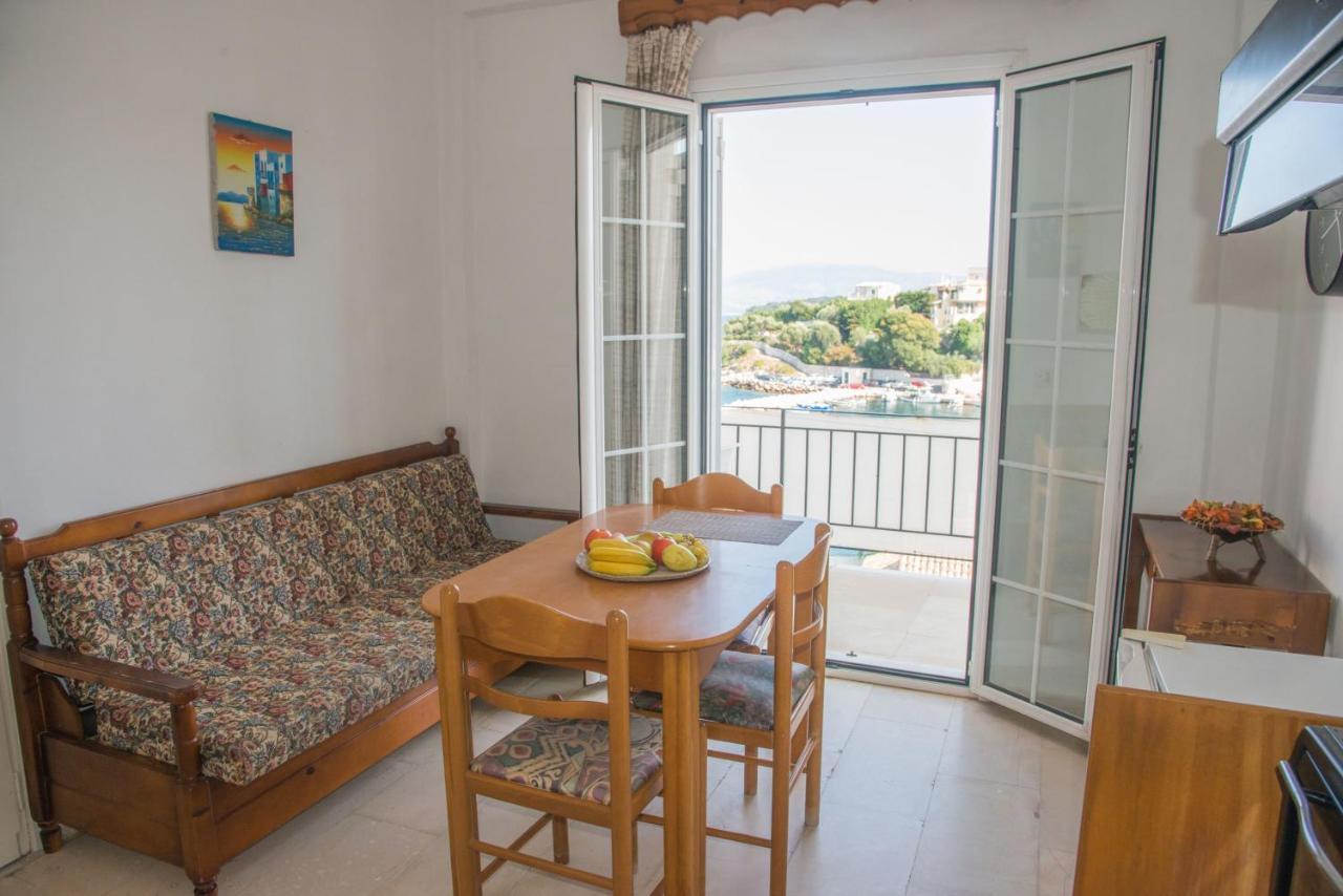 Limani Apartments Kassiopi Exteriér fotografie