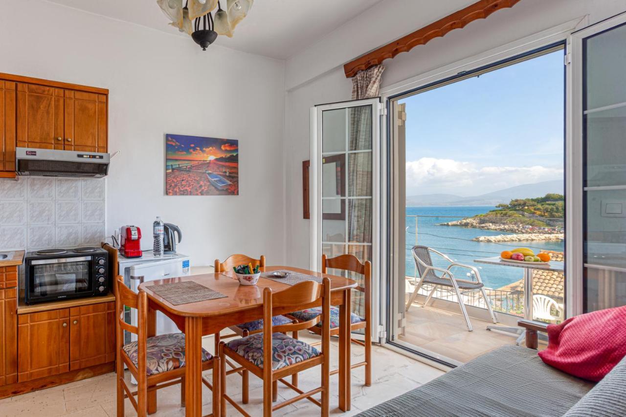 Limani Apartments Kassiopi Exteriér fotografie