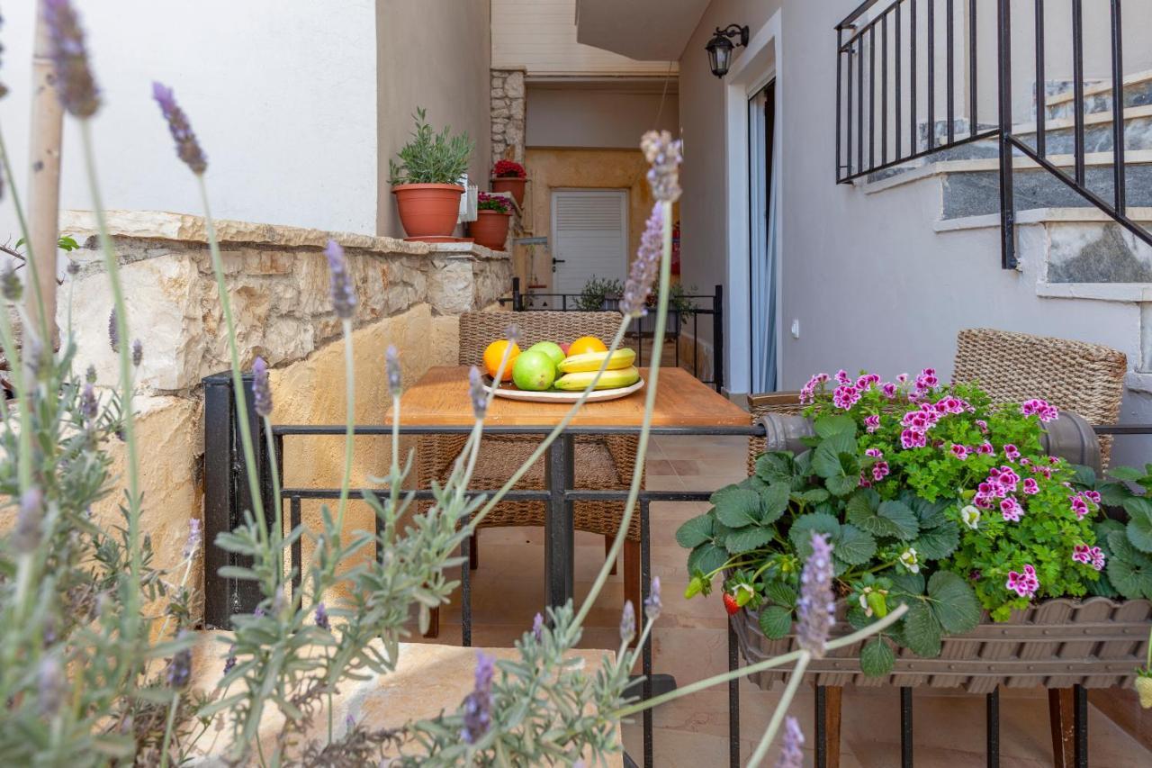 Limani Apartments Kassiopi Exteriér fotografie